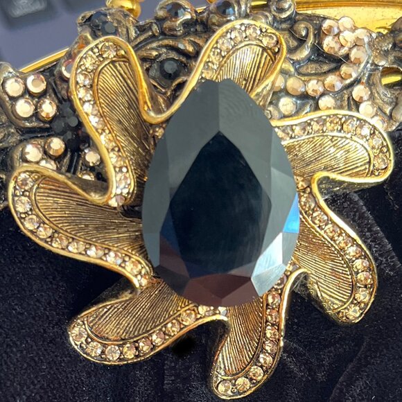 Letty Rare, Vintage Black Velvet Bag with Rhinestones / Decorative Clasp - Picture 5 of 12